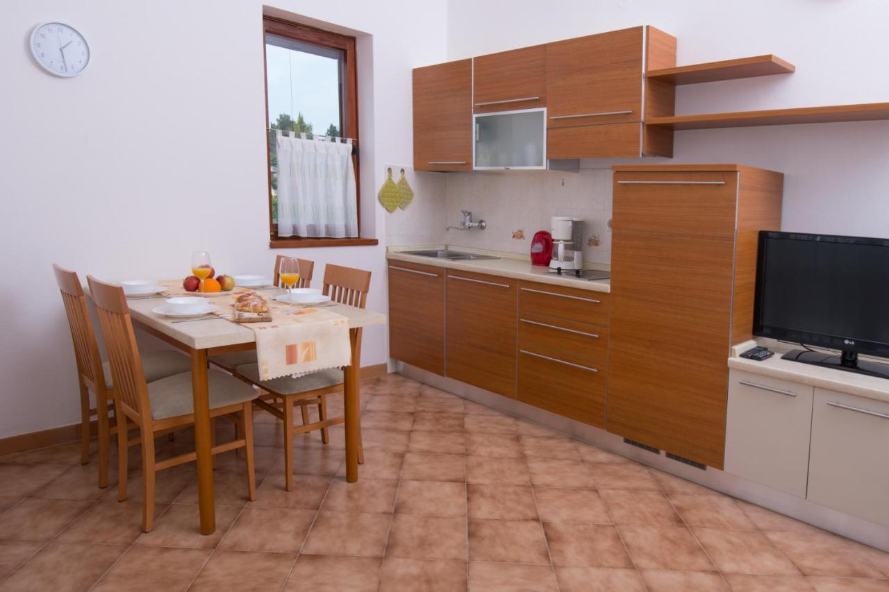 Apartments Mira 1 Premantura Dış mekan fotoğraf